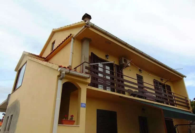 Beautiful Apartment Petra