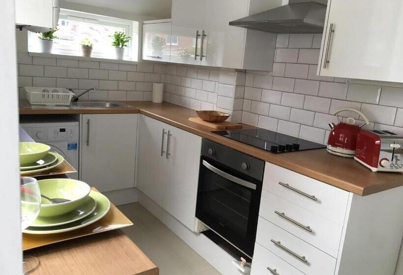 Townhouse @ 97 Edleston Road Crewe