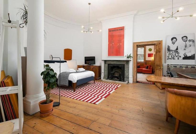 Fantastically Unique House For 3 With Large Garden