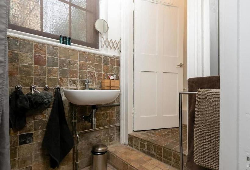 Fantastically Unique House For 3 With Large Garden