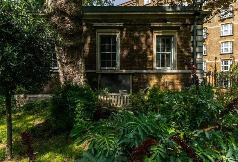 Fantastically Unique House For 3 With Large Garden