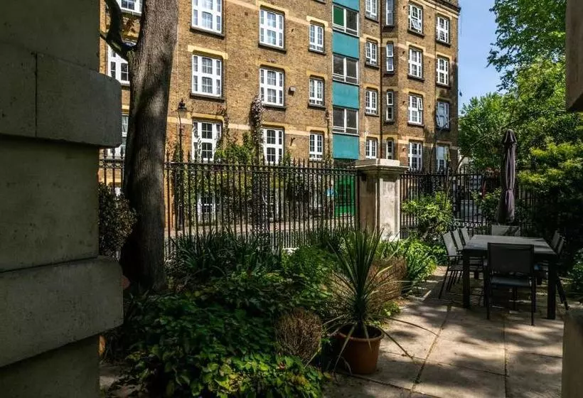 Fantastically Unique House For 3 With Large Garden