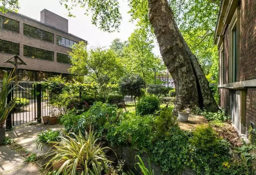 Fantastically Unique House For 3 With Large Garden