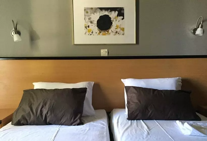 Hotelli Black Rose  & Suites