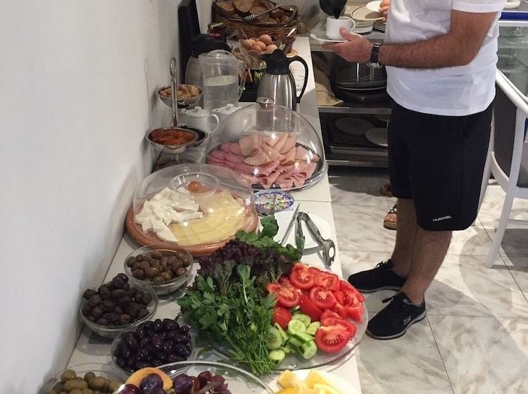 Отель Black Rose  & Suites