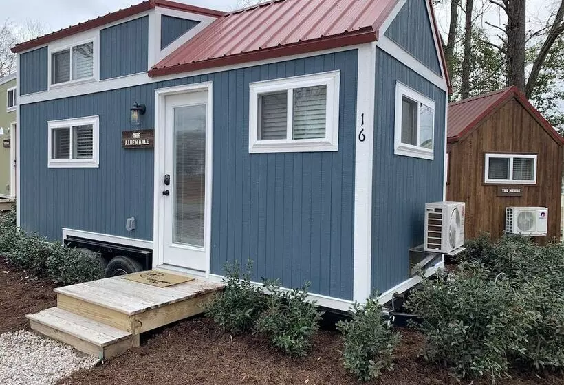 ホテル River & Twine