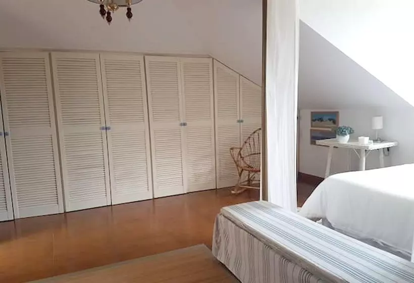 Charming House In Bastian