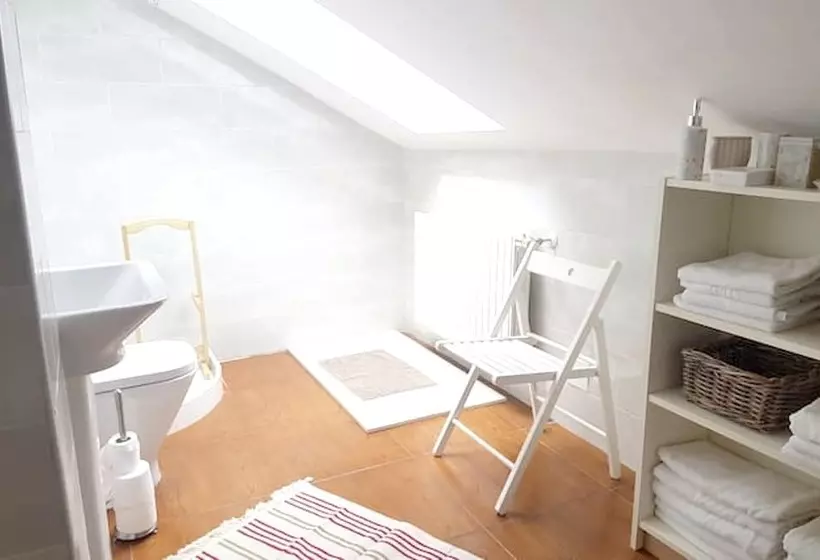 Charming House In Bastian