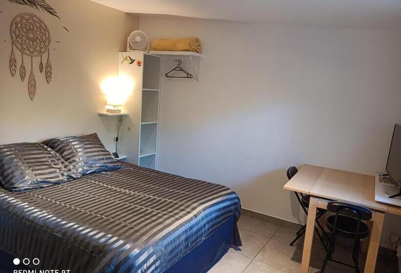 פנסיון Ecoutez Les Oiseaux