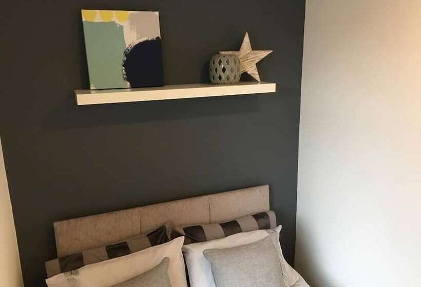 Townhouse @ Allen St  Stoke