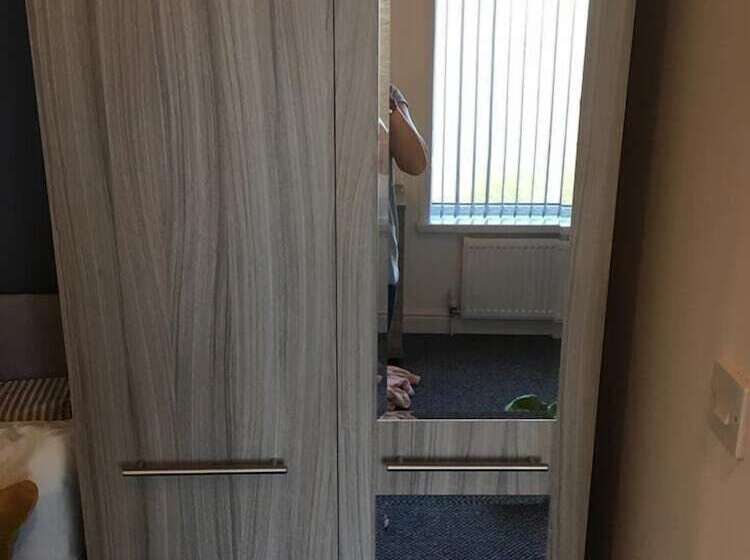 Townhouse @ Allen St  Stoke