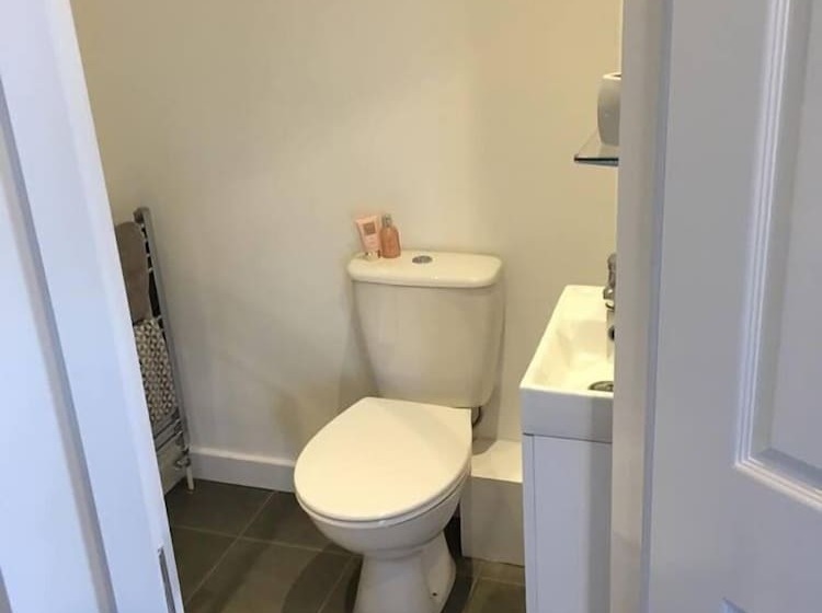 Townhouse @ Allen St  Stoke