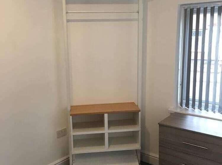 Townhouse @ Allen St  Stoke