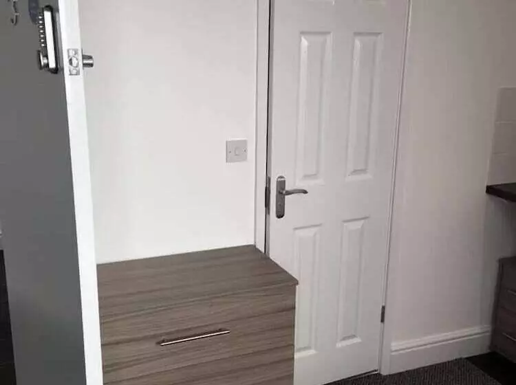 Townhouse @ Allen St  Stoke