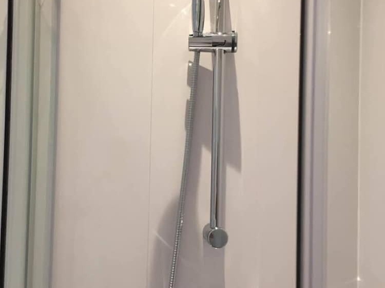 Townhouse @ Allen St  Stoke