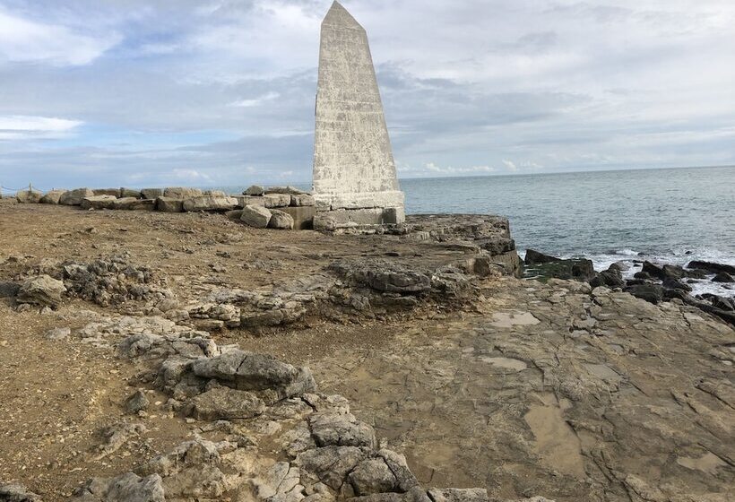Bed and Breakfast Belhuish Farmhouse