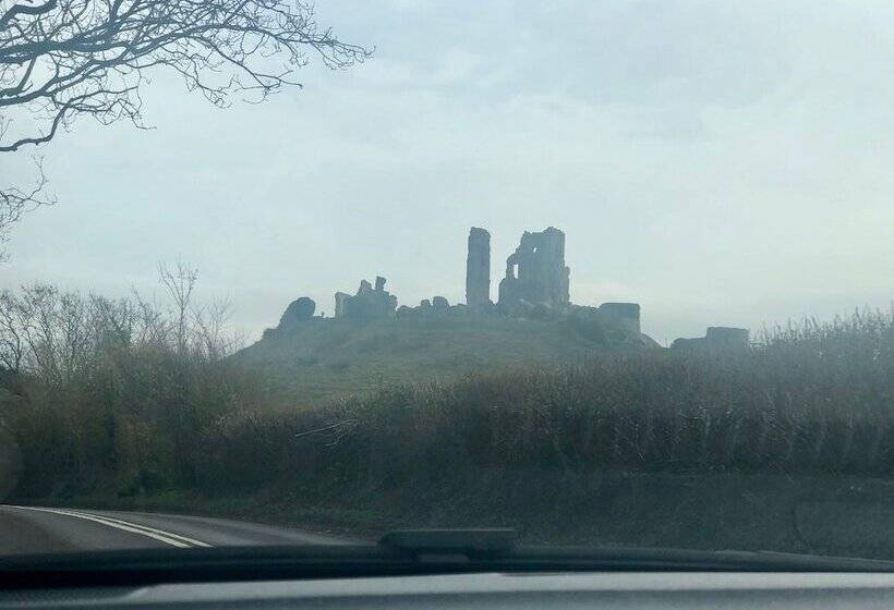 Bed and Breakfast Belhuish Farmhouse