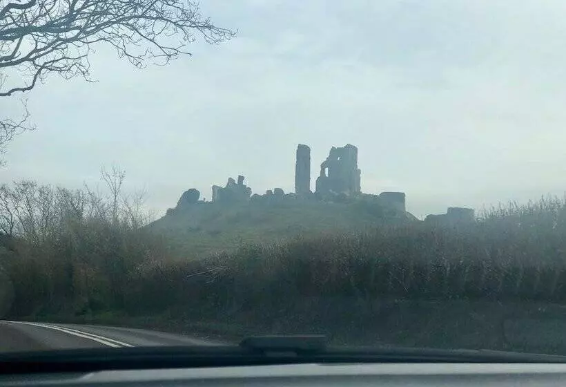 Aamiaismajoitus (B&B) Belhuish Farmhouse