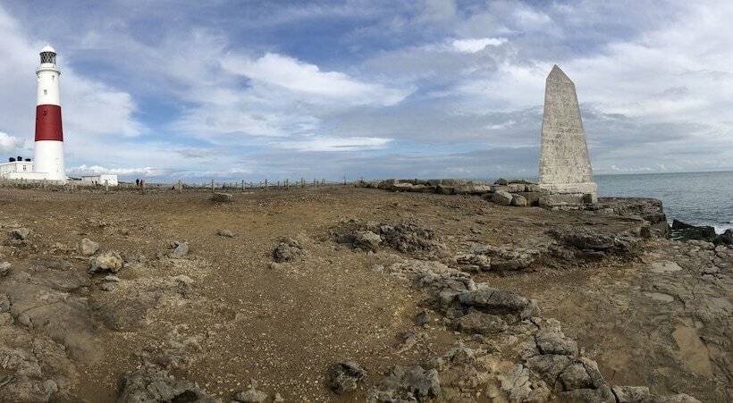 Bed and Breakfast Belhuish Farmhouse