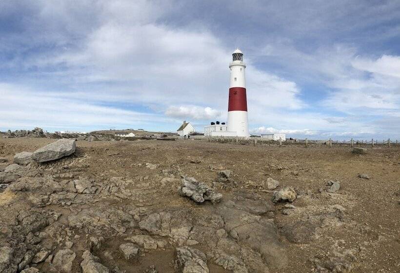 Bed and Breakfast Belhuish Farmhouse