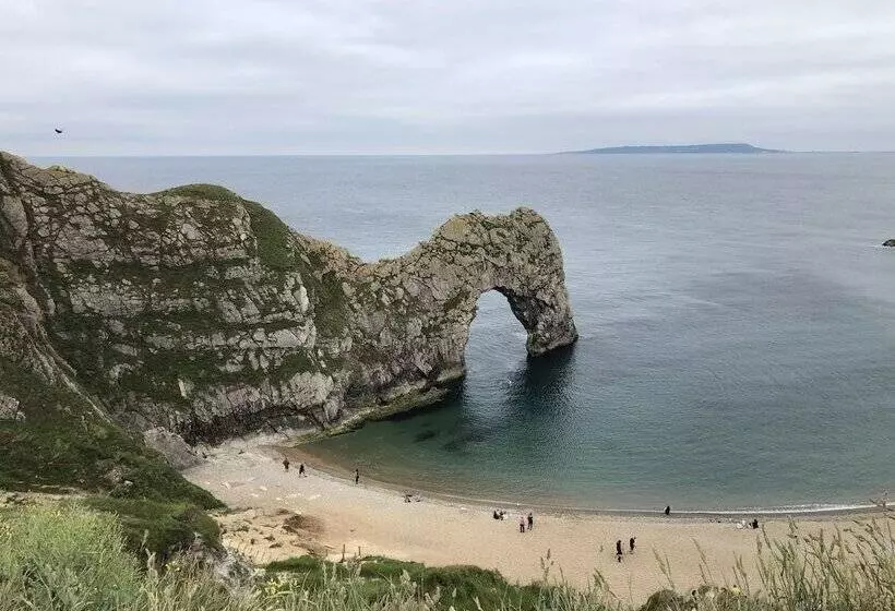 Aamiaismajoitus (B&B) Belhuish Farmhouse