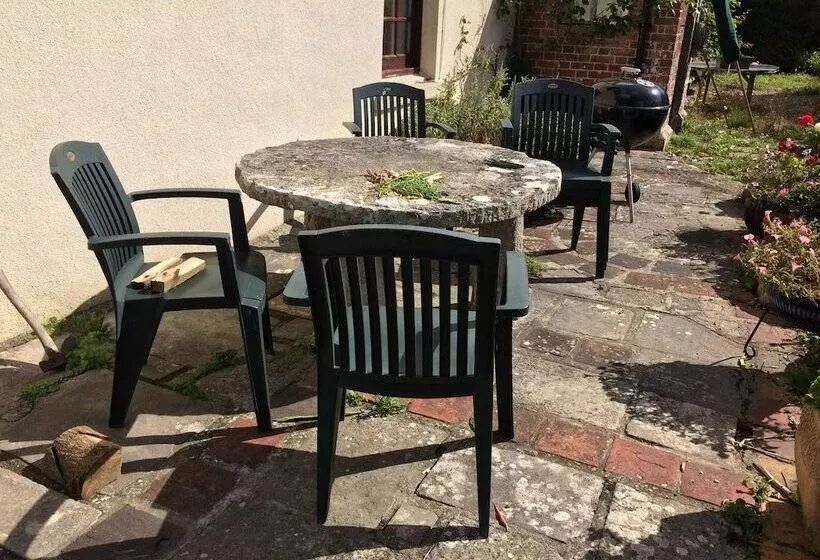 Aamiaismajoitus (B&B) Belhuish Farmhouse