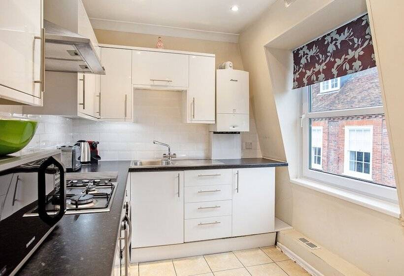 Flat 08 Westgate House