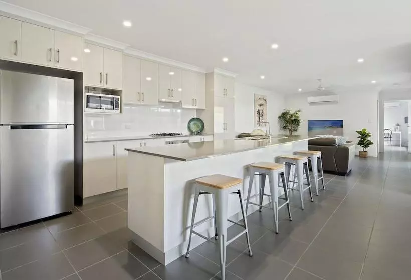 Whitsundays Paradise By The Port