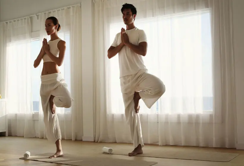 استراحتگاه The Standard, Huruvalhi Maldives