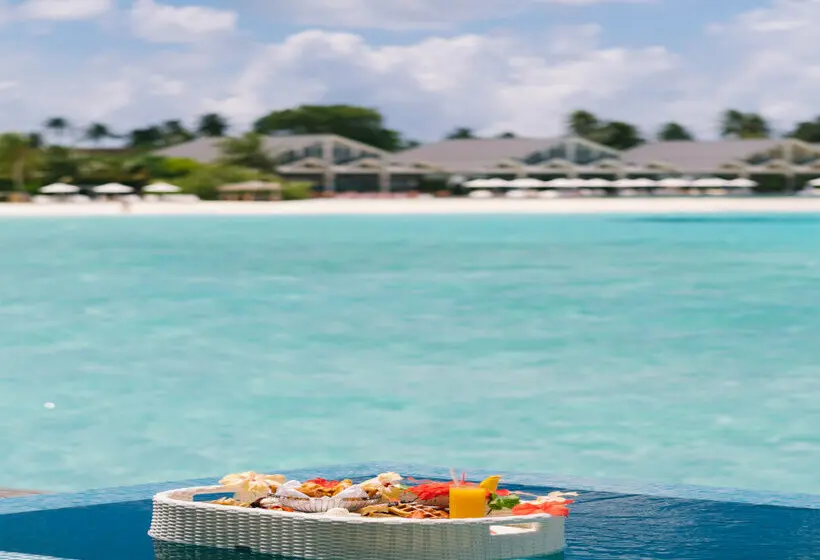 استراحتگاه The Standard, Huruvalhi Maldives