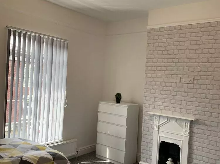 Guywoodhouse