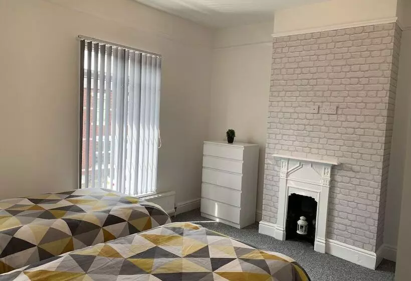 Guywoodhouse
