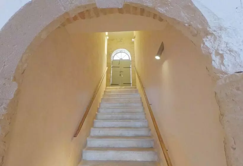 Historic Piazza House & Romantic Hidden Garden