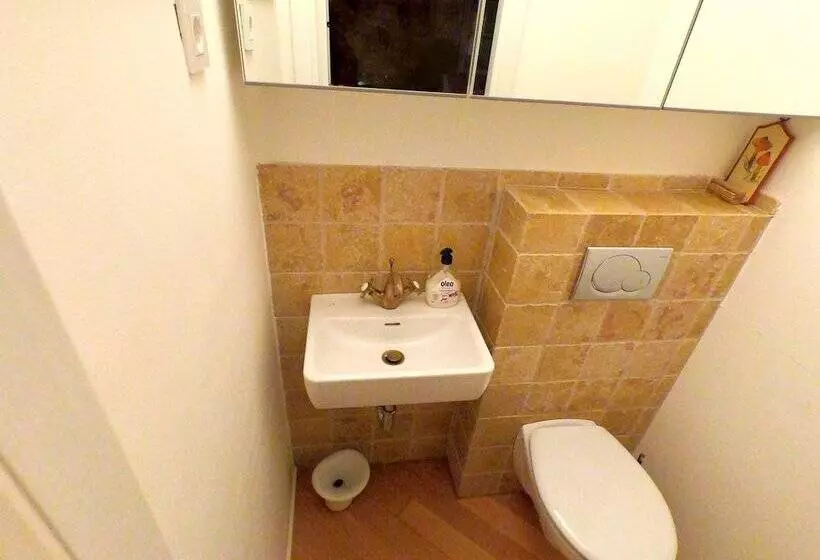 Historic Piazza House & Romantic Hidden Garden