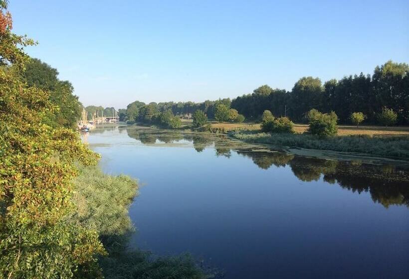 Hôtel Hausboot Resort Nordseeküste