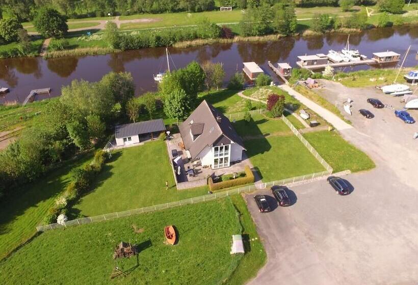 Hôtel Hausboot Resort Nordseeküste