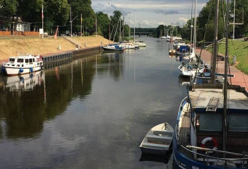 Hôtel Hausboot Resort Nordseeküste