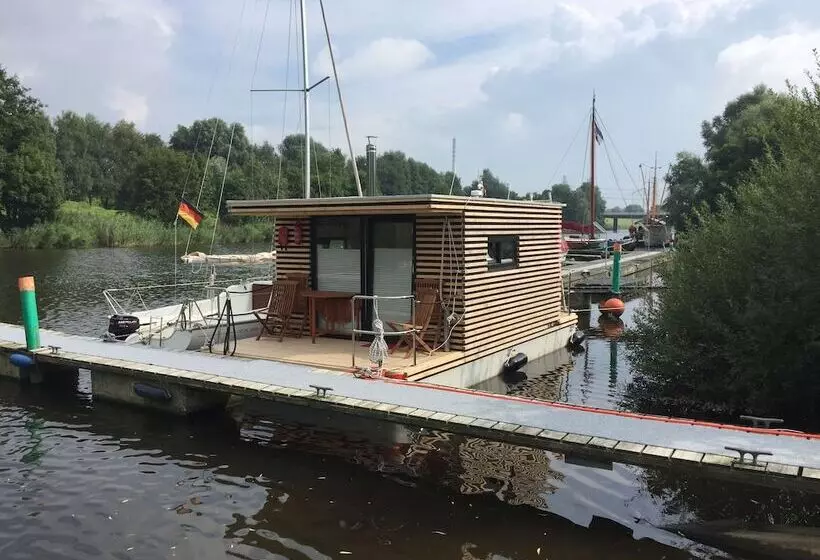 ホテル Hausboot Resort Nordseeküste