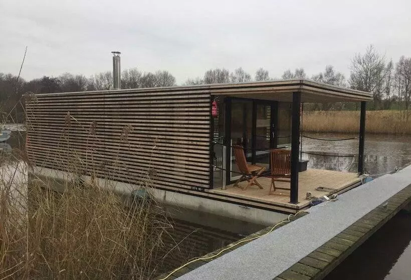 ホテル Hausboot Resort Nordseeküste