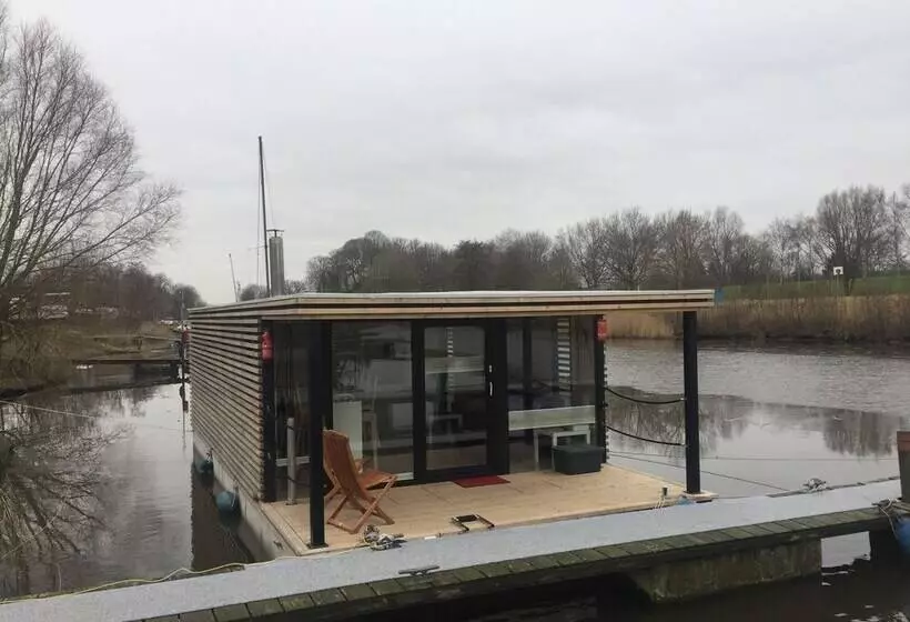 ホテル Hausboot Resort Nordseeküste
