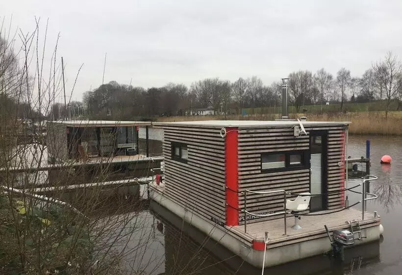 ホテル Hausboot Resort Nordseeküste