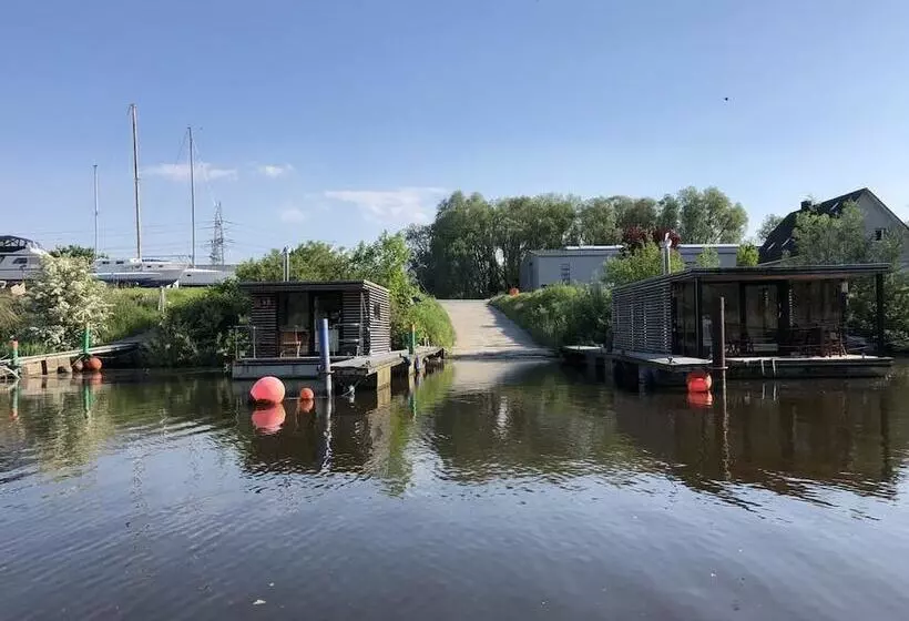 ホテル Hausboot Resort Nordseeküste