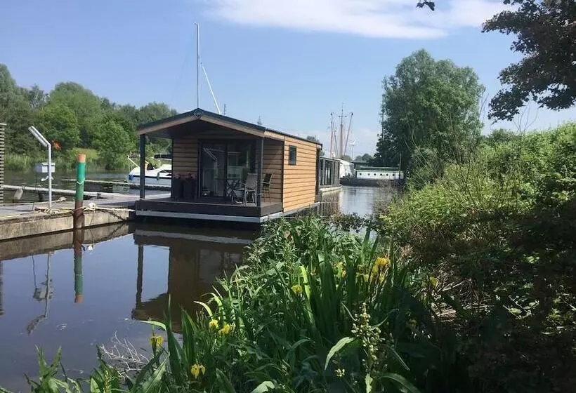 ホテル Hausboot Resort Nordseeküste
