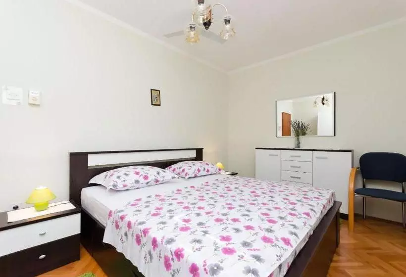 Apartment Neda