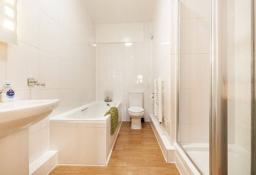 City Centre Spacious Apartment