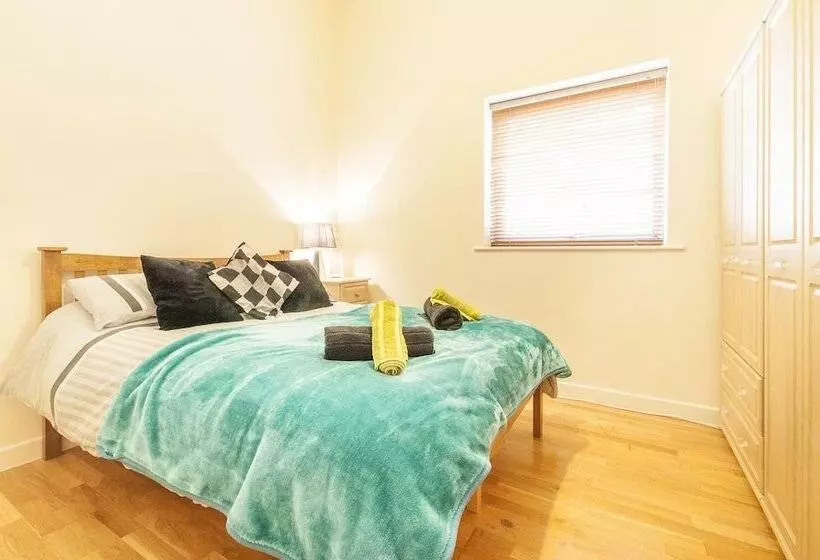 City Centre Spacious Apartment