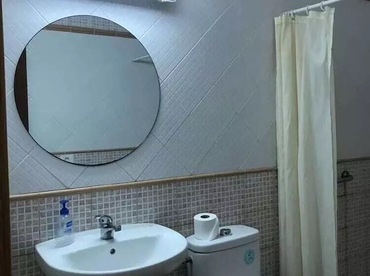 Hostelli Pension Alvarez