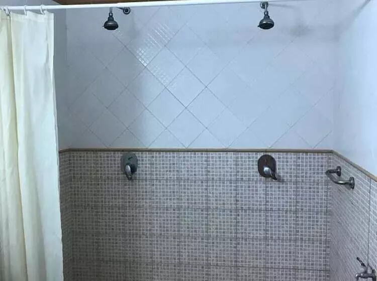 Hostelli Pension Alvarez