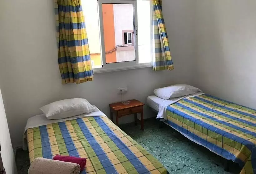 Hostelli Pension Alvarez