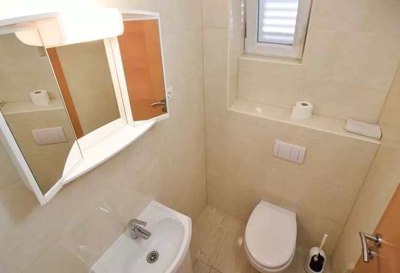 Sunshine Apartments In Baska Voda